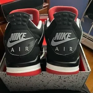 Jordan | Shoes | Its Size 9 And Its A Very Trending Shoe At  display picture 1
